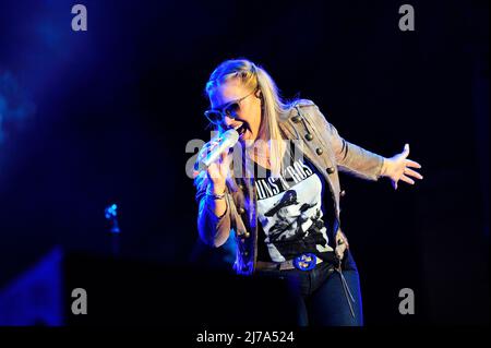 Wien, Österreich. 27. Juni 2015. Anastacia spielt am 27. Juni 2015 auf der Bühne des Donauinselfestivals in Wien Stockfoto