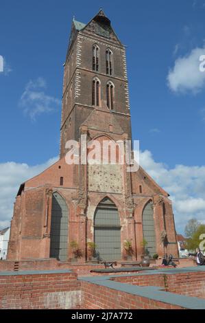 Der Turm der Marienkirche in Wismar Stockfoto