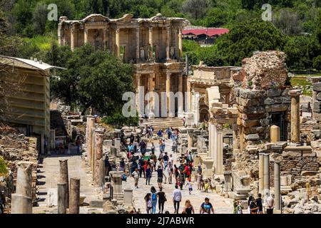 7. Mai 2022, izmir, Istanbul, Türkei: Ephesus war eine alte Hafenstadt, deren gut erhaltene Ruinen sich in der heutigen Türkei befinden. Die Stadt galt einst als die wichtigste griechische Stadt und das wichtigste Handelszentrum im Mittelmeerraum. (Bild: © Serkan Senturk/ZUMA Press Wire) Stockfoto