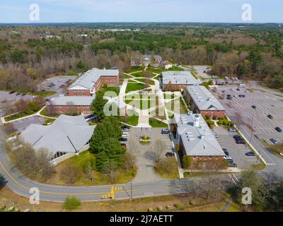 Middlesex Community College Bedford Campus Luftaufnahme in 591 Springs Road in der Stadt Bedford, Massachusetts, USA. Stockfoto