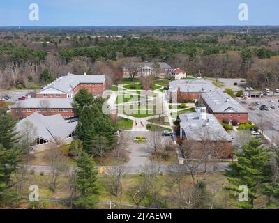 Middlesex Community College Bedford Campus Luftaufnahme in 591 Springs Road in der Stadt Bedford, Massachusetts, USA. Stockfoto