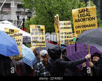 New York, Usa. 07.. Mai 2022. Abtreibungsrechtler versammeln sich und veranstalten am Samstag, dem 7 2022. Mai, eine Demonstration auf dem Union Square in New York City. Foto von John Angelillo/UPI Credit: UPI/Alamy Live News Stockfoto