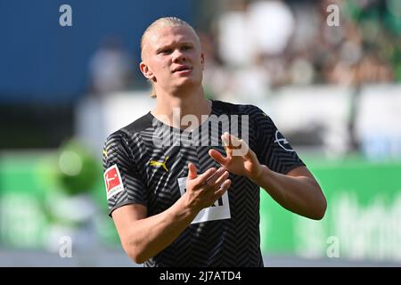 Erling HAALAND (DO), Geste, Aktion, Einzelbild, Einzelmotiv ausschneiden, Halbe Figur, halbe Figur. Fußball 1. Bundesliga-Saison 2021/2022, Spieltag 33., matchday33, Greuther Furth - Borussia Dortmund 1-3 am 7.. Mai 2022, Sportpark Ronhof Thomas Sommer in Fürth. Stockfoto