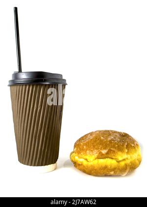 Kaffee in Pappbecher und Donut isoliert auf weiß. Stockfoto