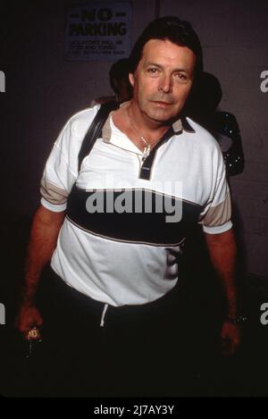 **DATEI FOTO** Mickey Gilley ist verstorben. Mickey Gilley April 1990 Quelle: Ralph Dominguez/MediaPunch Stockfoto