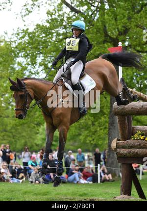 Badminton Estate, Gloucestershire, Großbritannien. 7.. Mai 2022. Selina Milnes beim EISERNEN beim Langlauftest am vierten Tag der Badminton-Pferdetrials 2022 Credit: Action Plus Sports/Alamy Live News Stockfoto