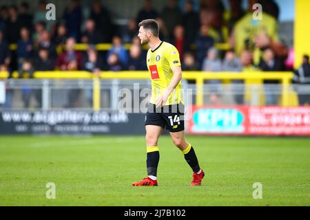 The EnviroVent Stadium, Harrogate, England - 7.. Mai 2022 Nathan Sheron (14) von Harrogate - während des Spiels Harrogate gegen Sutton, EFL League 2, 2021/22, im EnviroVent Stadium, Harrogate, England - 7.. Mai 2022 Credit: Arthur Haigh/WhiteRoseFotos/Alamy Live News Stockfoto