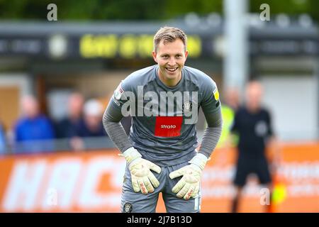 The EnviroVent Stadium, Harrogate, England - 7.. Mai 2022 Joe Cracknell Torwart von Harrogate - während des Spiels Harrogate gegen Sutton, EFL League 2, 2021/22, im EnviroVent Stadium, Harrogate, England - 7.. Mai 2022 Credit: Arthur Haigh/WhiteRoseFotos/Alamy Live News Stockfoto