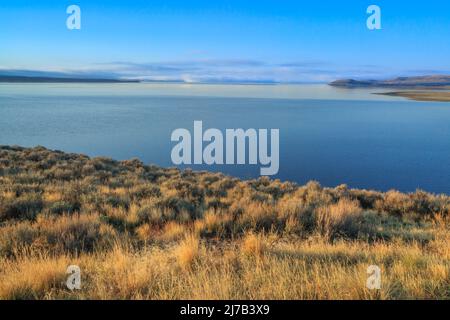 Frühmorgens auf dem Canyon Ferry Lake in der Nähe von winston, montana Stockfoto