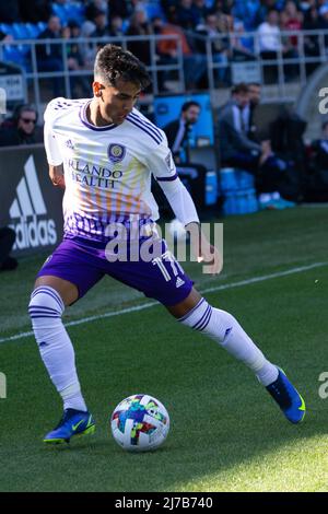 07. Mai 2022: Facundo Torres (17) von Orlando City kontrolliert den Ball während des MLS-Spiels zwischen Orlando City und CF Montreal im Saputo Stadium in Montreal, Quebec. Daniel Lea/CSM Stockfoto