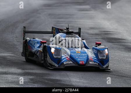 (220508) -- STAVELOT, 8. Mai 2022 (Xinhua) -- Realteam von Rui Andrade, Ferdinand Habsburg-Lothringen, Norman NATO fahren die LMP2-jährige Orica 07 Gibson während der 6 Stunden von Spa-Francorchamps, dem zweiten Lauf der FIA-Langstrecken-Weltmeisterschaft 2022 (WEC) auf dem Circuit de Spa-Francorchamps in Stavelot in Belgien, 7. Mai 2022. (Xinhua/Zheng Huansong) Stockfoto