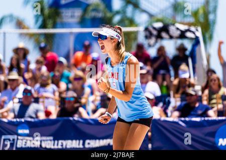 7. Mai 2022, Gulf Shores, Alabama, USA: MARINE KINNA feiert während des NCAA Beach Volleyball Championship Turnier Dual zwischen LMU und Georgia State. (Bild: © Matthew Smith/ZUMA Press Wire) Stockfoto