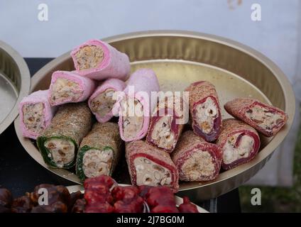 Traditionelle türkische Köstlichkeiten Süßigkeiten auf dem ländlichen Markt Lettland Stockfoto