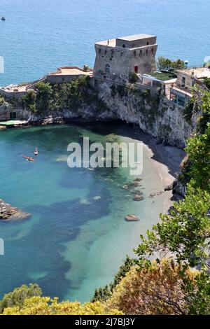 Erchie - Spiaggia del Cauco dalla strada costiera Stockfoto