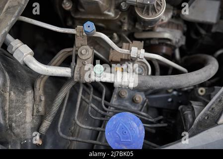 Schwarzer Honda Civic Motor der 8. Generation Stockfoto