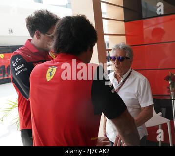 07.05.2022, Miami International Autodrome, Miami, FORMEL 1 CRYPTO.COM MIAMI GRAND PRIX,im Bild Mario Andretti, Carlos Sainz Jr. (ESP), Scuderia Ferrari, Teamkoch Mattia Binotto (Scuderia Ferrari Mission winnow) Stockfoto