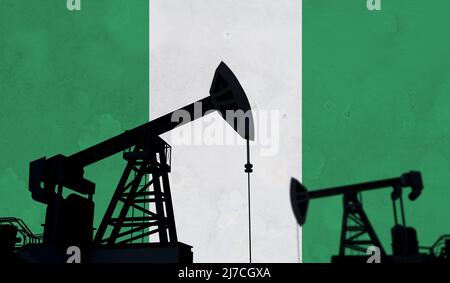Hintergrund der Öl- und Gasindustrie. Ölpumpe Silhouette gegen nigeria Flagge. 3D Rendering Stockfoto