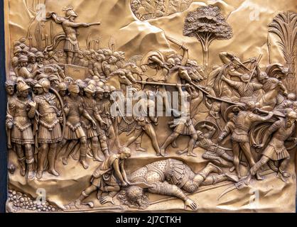 Nahaufnahme der Dekoration der Tore des Paradieses - Osttür des Baptistery di Florence, Italien Stockfoto