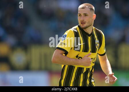 Rotterdam, Niederlande, 8. Mai 2022 ARNHEM - Matus Bero von Vitesse während des niederländischen Eredivisie-Spiels zwischen Vitesse und sc Heerenveen beim Gelredome am 8. Mai 2022 in Arnhem, Niederlande. ANP JEROEN PUTMANS Stockfoto