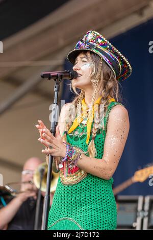 Lauren Daigle während des New Orleans Jazz & Heritage Festivals am 7. Mai 2022 auf dem Fair Grounds Race Course in New Orleans, Louisiana (Foto: Daniel DeSlover/Sipa USA) Stockfoto