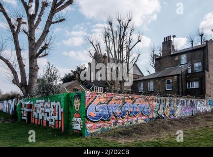 Street Art in Allen Gardens, London, Stadtteil Tower Hamlets, East London, Großbritannien Stockfoto