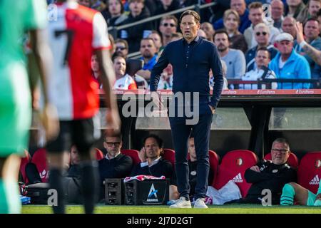 Rotterdam, Niederlande. 8. Mai 2022, Rotterdam - PSV-Trainer Roger Schmidt während des Spiels zwischen Feyenoord und PSV im Stadion Feijenoord de Kuip am 8. Mai 2022 in Rotterdam, Niederlande. (Box zu Box Pictures/Tom Bode) Stockfoto