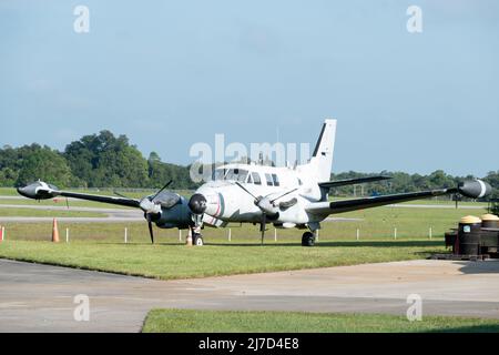 Titusville, FL - 10 2021. September: Beechcraft C-12 Huron im Valiant Air Command Warbird Museum Stockfoto