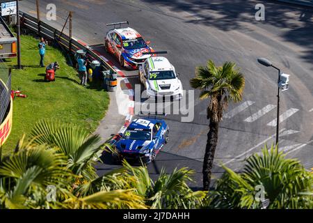 Pau, Frankreich - 08/05/2022, 16 MAGNUS Gilles (Bel), Comtoyou Team Audi Sport, Audi RS 3 LMS, 79 HUFF Rob (GBR), Zengo Motorsport, CUPRA Leon Competición, 18 MONTEIRO Tiago (PRT,) Équipe LIQUI MOLY Engstler, Honda Civic Type R TCR, Aktion während des WTCR - Race of France 2022, 1. Runde des FIA World Touring Car Cup 2022, vom 7. Bis 8. Mai in Pau, Frankreich - Foto Damien Doumergue / DPPI Stockfoto