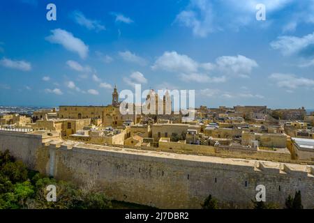 Luftpanorama der Stadt Mdina Festung in Malta auch als Stille Stadt. Alte mittelalterliche ummauerte Stadt - die alte Hauptstadt von Malta Stockfoto