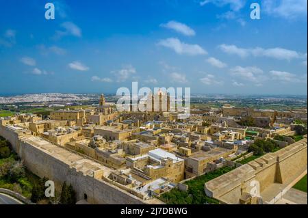 Luftpanorama der Stadt Mdina Festung in Malta auch als Stille Stadt. Alte mittelalterliche ummauerte Stadt - die alte Hauptstadt von Malta Stockfoto