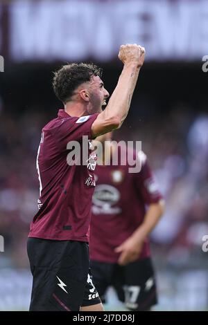 Salerno, Italien am 8. Mai 2022. Matteo Ruggeri von der US Salernitana 1919 feiert während der Serie Ein Spiel zwischen der US Salernitana 1919 und Cagliari am 8. Mai 2022 im Stadio Arechi, Salerno, Italien. Foto von Giuseppe Maffia. Stockfoto