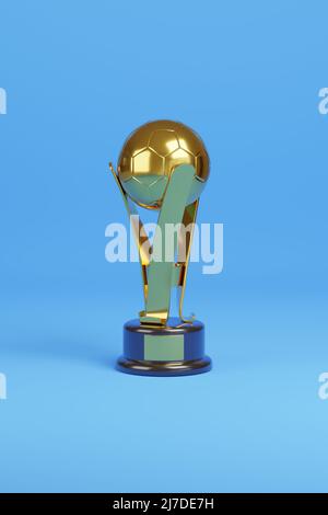 Goldene Fußballtrophäe in Form eines Balls isoliert auf blauem Hintergrund. 3D Abbildung Stockfoto