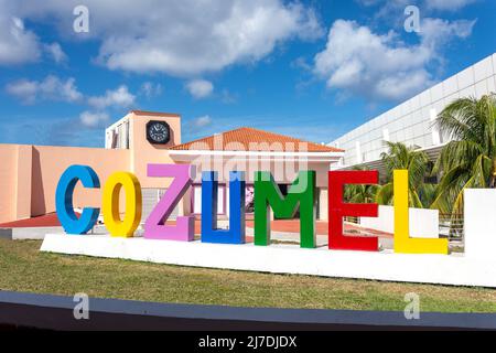 Cozumel-Schild am Punta Langosta Shopping Centre, Centro, San Miguel de Cozumel, Cozumel, Quintana Roo, Mexiko Stockfoto