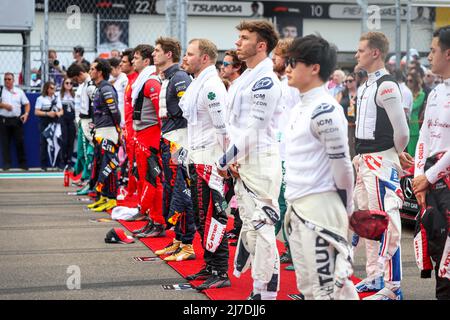 Miami Gardens, Florida, Vereinigte Staaten von Amerika - 08/05/2022, F1 Fahrer während der US-Hymne während des Formel 1 Crypto.com Miami Grand Prix 2022, 5. Runde der FIA Formel 1 Weltmeisterschaft 2022, auf dem Miami International Autodrome, vom 6. Bis 8. Mai 2022 in Miami Gardens, Florida, Vereinigte Staaten von Amerika - Foto Florent Gooden / DPPI Stockfoto