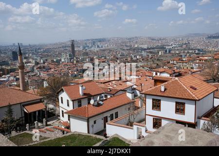 Die alte Siedlung rund um die Burg von Ankara. Besuchsdatum 30.03.2022 Stockfoto