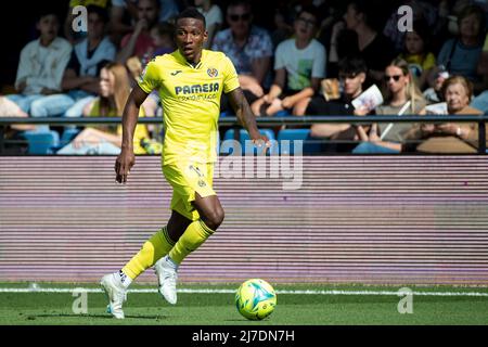 Villarreal, Spanien, 8. Mai 2022. Villarreals Pervis Estupinan beim Spiel in der La Liga zwischen Villarreal cf und Sevilla FC. Foto von Jose Miguel Fernandez /Alamy Live News ) Stockfoto