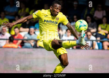 Villarreal, Spanien, 8. Mai 2022. Villarreals Pervis Estupinan beim Spiel in der La Liga zwischen Villarreal cf und Sevilla FC. Foto von Jose Miguel Fernandez /Alamy Live News ) Stockfoto