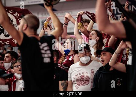 Venedig, Italien, Mai 08 2022, Reyers Anhänger während der Umana Reyer Venezia gegen AX Armani Exchange Milano, Italienische Basketball A Serie Championship in Venedig, Italien, Mai 08 2022 Stockfoto