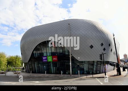 Stock Images of Pontypridd , Nantgarw and Taffs Well Llys Cadwyn Leisure Center Pontypridd, das Zentrum beherbergt auch die Bibliothek Picture von Richard W. Stockfoto