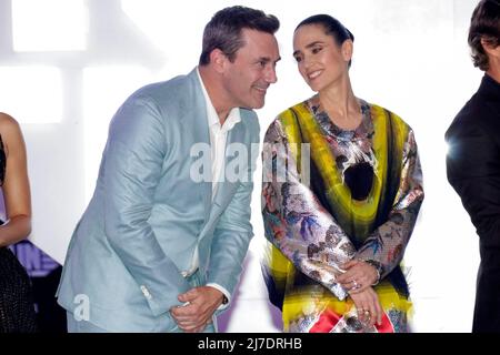 MEXIKO-STADT, MEXIKO - MAI 06: Jennifer Connelly und Jon Hamm nehmen an der Mexiko-Premiere von 'Top Gun: Maverick' Teil. (Foto von Francisco Morales/DAMPHOTO) Stockfoto