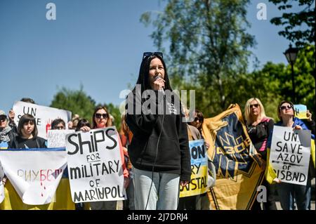 Nicht exklusiv: SAPORISCHSCHSCHJA, UKRAINE - 7. MAI 2022 - Demonstranten rufen die globale Gemeinschaft auf, bei der Evakuierung ukrainischer Verteidiger aus zu helfen Stockfoto