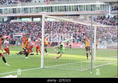 8. Mai 2022, Tunis, Tunesien: Tunis, Tunesien 08. Mai, 2022. GK Mohamed Debchi in Aktion von EST während der Tunis Hauptstadt Derby zwischen Club Africain (CA) und Esperance Sportive de Tunis (EST) im Stadion Rades im Rahmen der 3. Tage der Play-off-Phase der Liga 1 Fußball. (Bild: © Chokri Mahjoub/ZUMA Press Wire) Stockfoto
