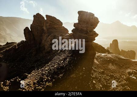 Mars ist die Wüstenlandschaft des roten Planeten. Luftaufnahme der Roque Cinchado Felsen im Teide Nationalpark auf der Insel Teneriffa. Stockfoto