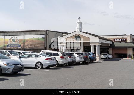 East Earl, Pennsylvania-May 5, 2022: Shady Maple Farm Market in Lancaster County ist ein Markt in Familienbesitz, der Lebensmittel verkauft, einschließlich als Tradition Stockfoto