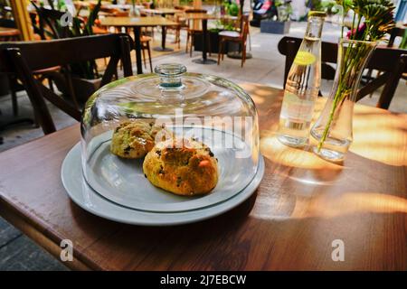 Perfida Bistro Cafe im Colonia Condesa-Viertel von Mexiko-Stadt, Mexiko. Stockfoto