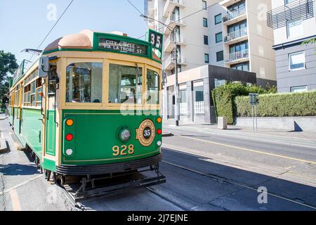 Route 35, Touristenbahn in Melbourne, Victoria, Australien, Samstag, 16. April, 2022.Foto: David Rowland / One-Image.com Stockfoto