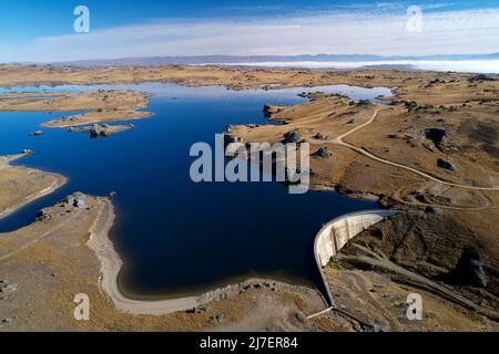 Poolburn Dam, Central Otago, South Island, Neuseeland - Drohnenantenne Stockfoto