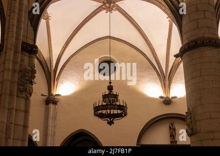 Innenraum einer Kirche im Norden spaniens in der Stadt vitoria Stockfoto