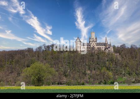 Blick auf eine gotische Wiederbelebung Schloss Marienburg in Niedersachsen, Deutschland Stockfoto