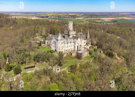 Blick auf eine gotische Wiederbelebung Schloss Marienburg in Niedersachsen, Deutschland Stockfoto